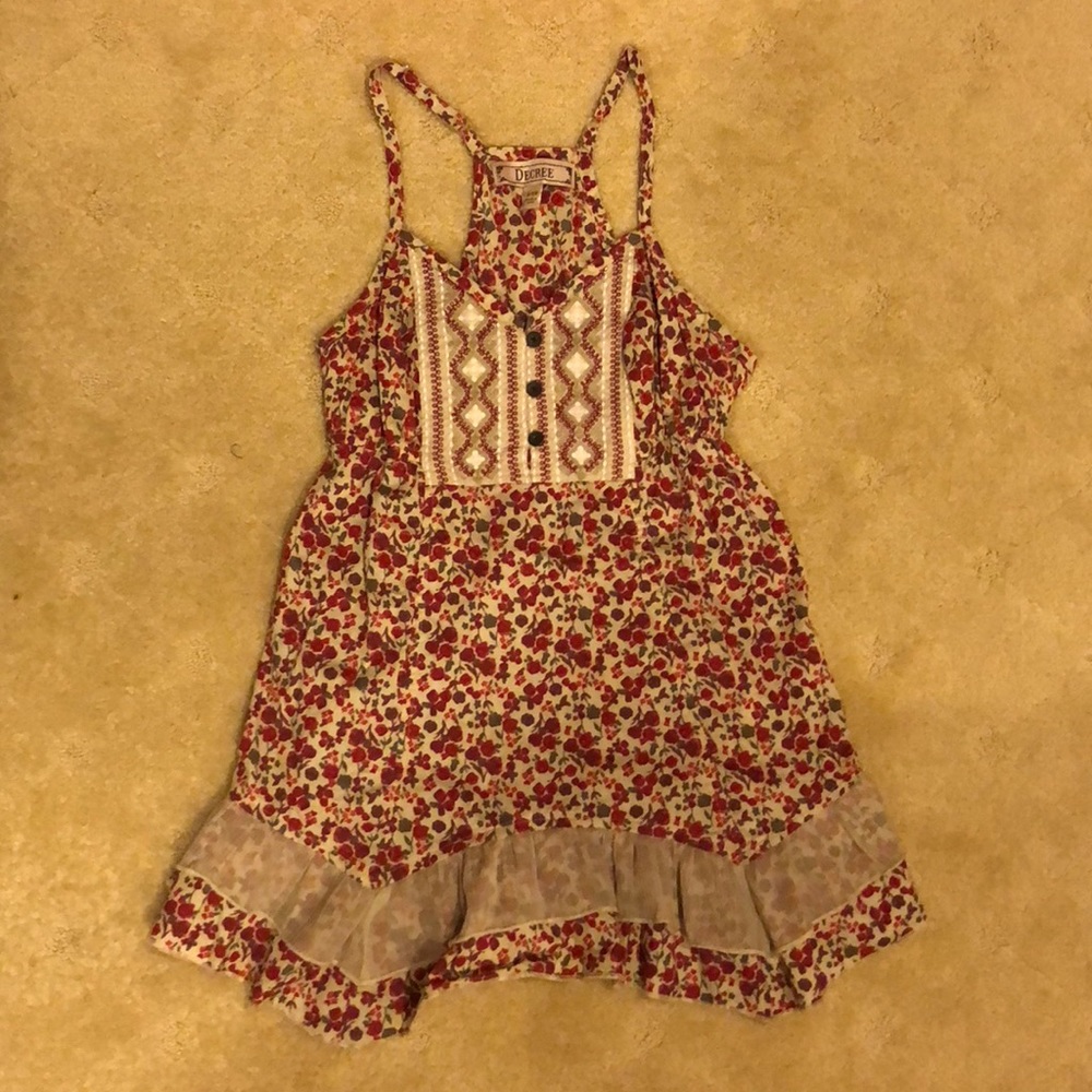 Decree Junior’s Top